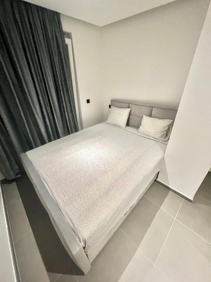 Luxury Brand New Apartment Bruxelles Esterno foto